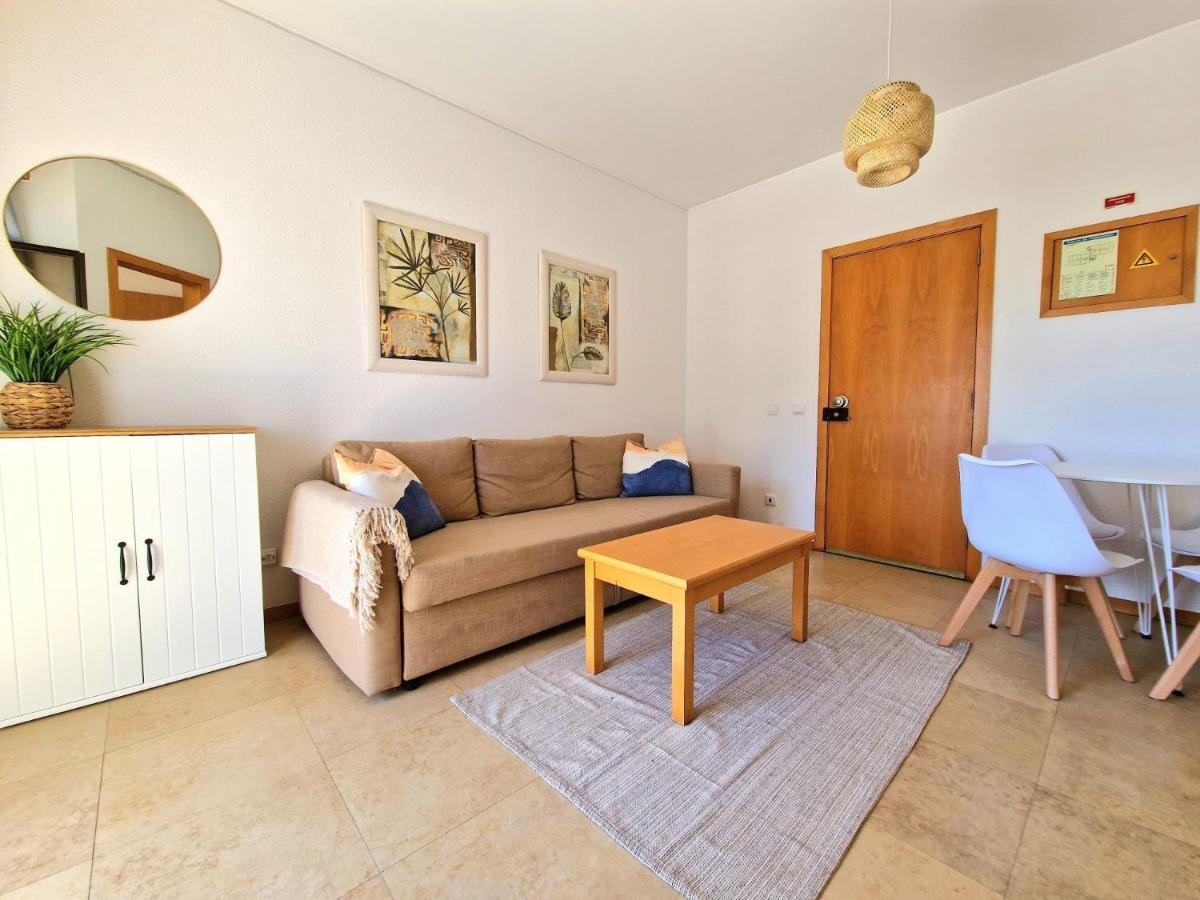Zarco - Cosy Apartment In Vilamoura With A Balcony With View To The 2 Swimming Pools - Near The Beach & The Marina Quarteira Ngoại thất bức ảnh