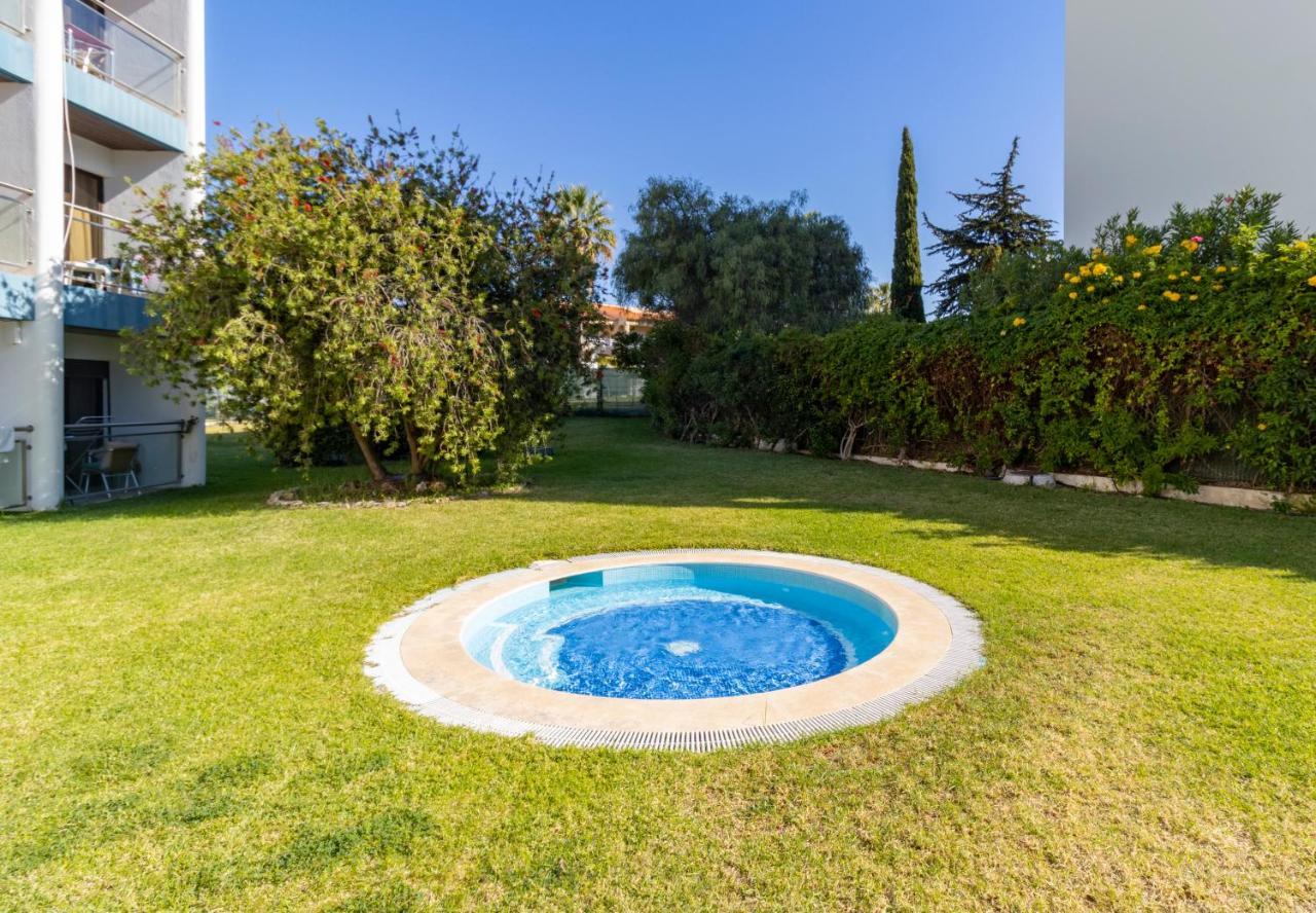 Zarco - Cosy Apartment In Vilamoura With A Balcony With View To The 2 Swimming Pools - Near The Beach & The Marina Quarteira Ngoại thất bức ảnh