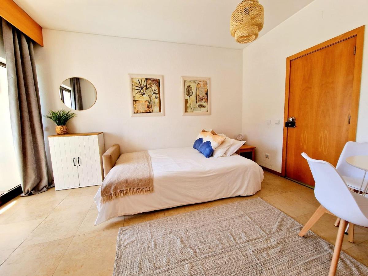 Zarco - Cosy Apartment In Vilamoura With A Balcony With View To The 2 Swimming Pools - Near The Beach & The Marina Quarteira Ngoại thất bức ảnh